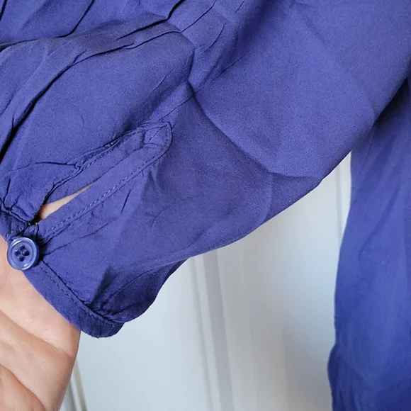 Flowy Blouse - Picture 3 of 6